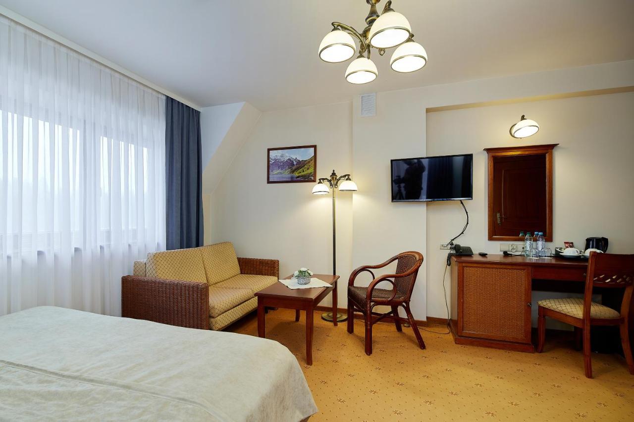 Hotel Burkaty Бялка-Татшаньска Экстерьер фото