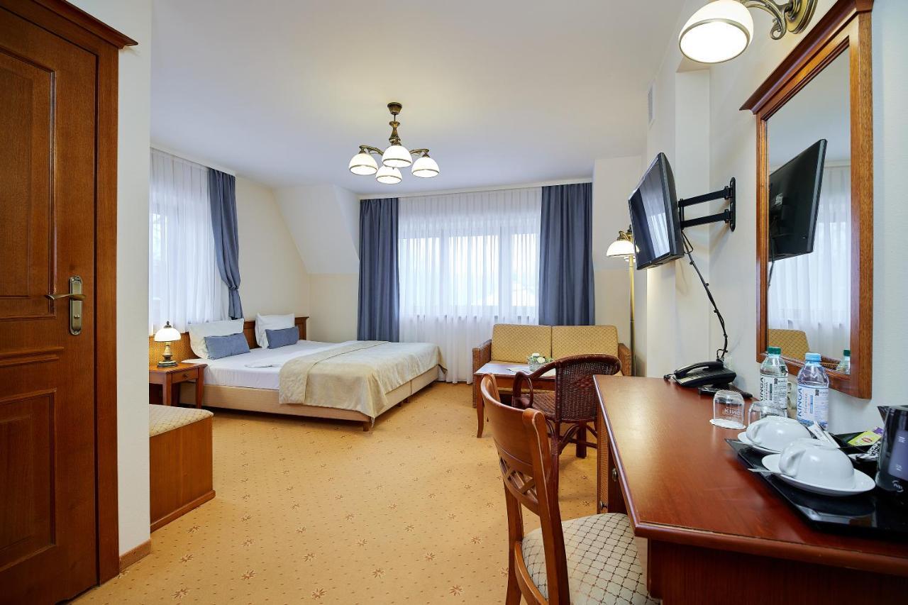 Hotel Burkaty Бялка-Татшаньска Экстерьер фото