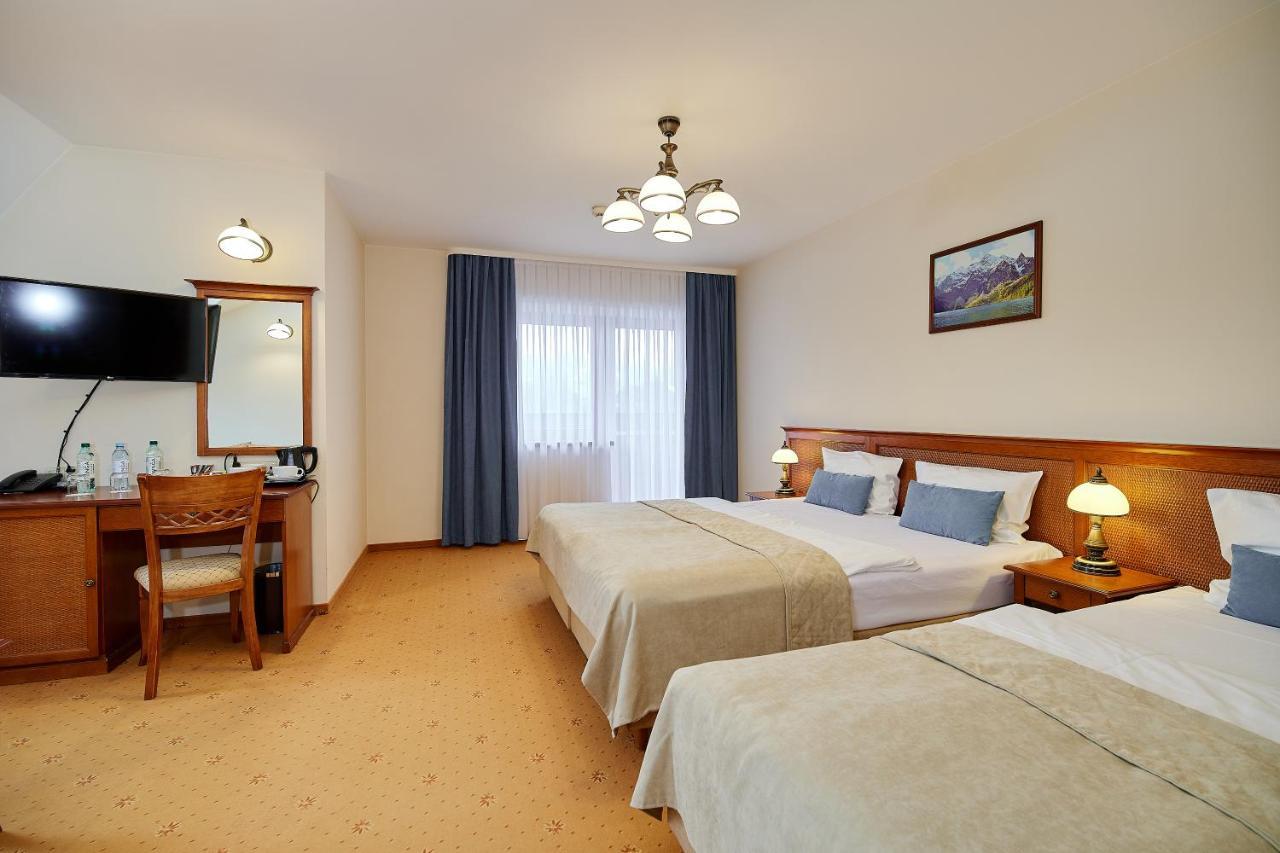 Hotel Burkaty Бялка-Татшаньска Экстерьер фото