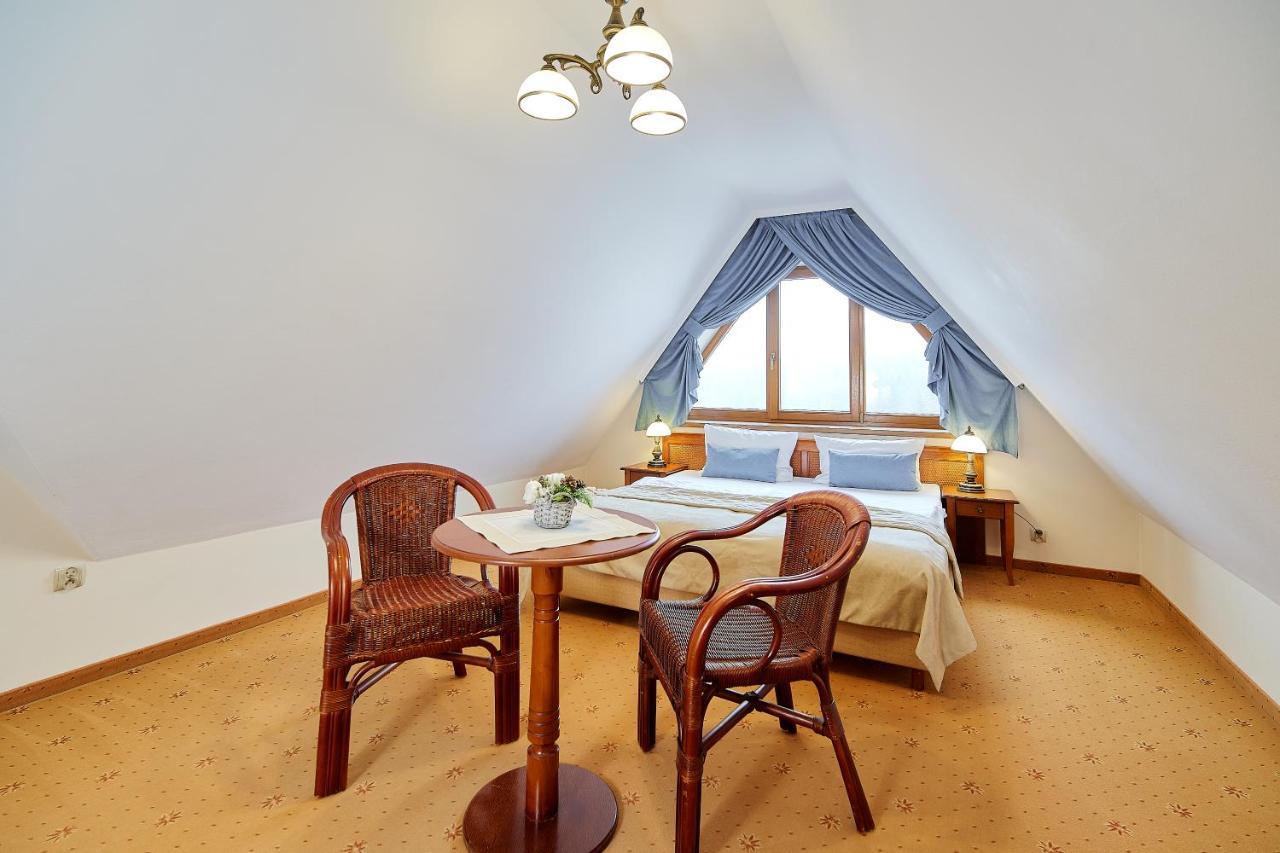 Hotel Burkaty Бялка-Татшаньска Экстерьер фото