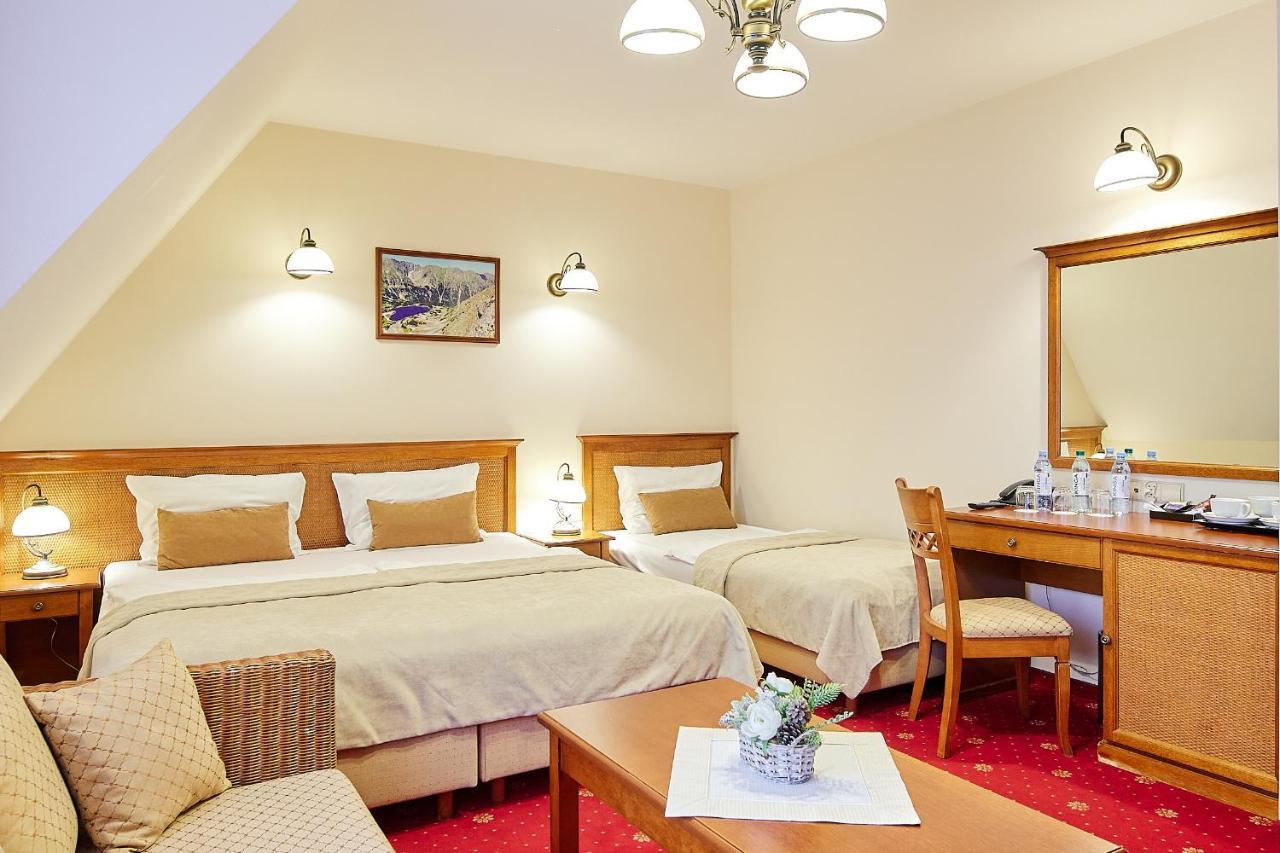 Hotel Burkaty Бялка-Татшаньска Экстерьер фото