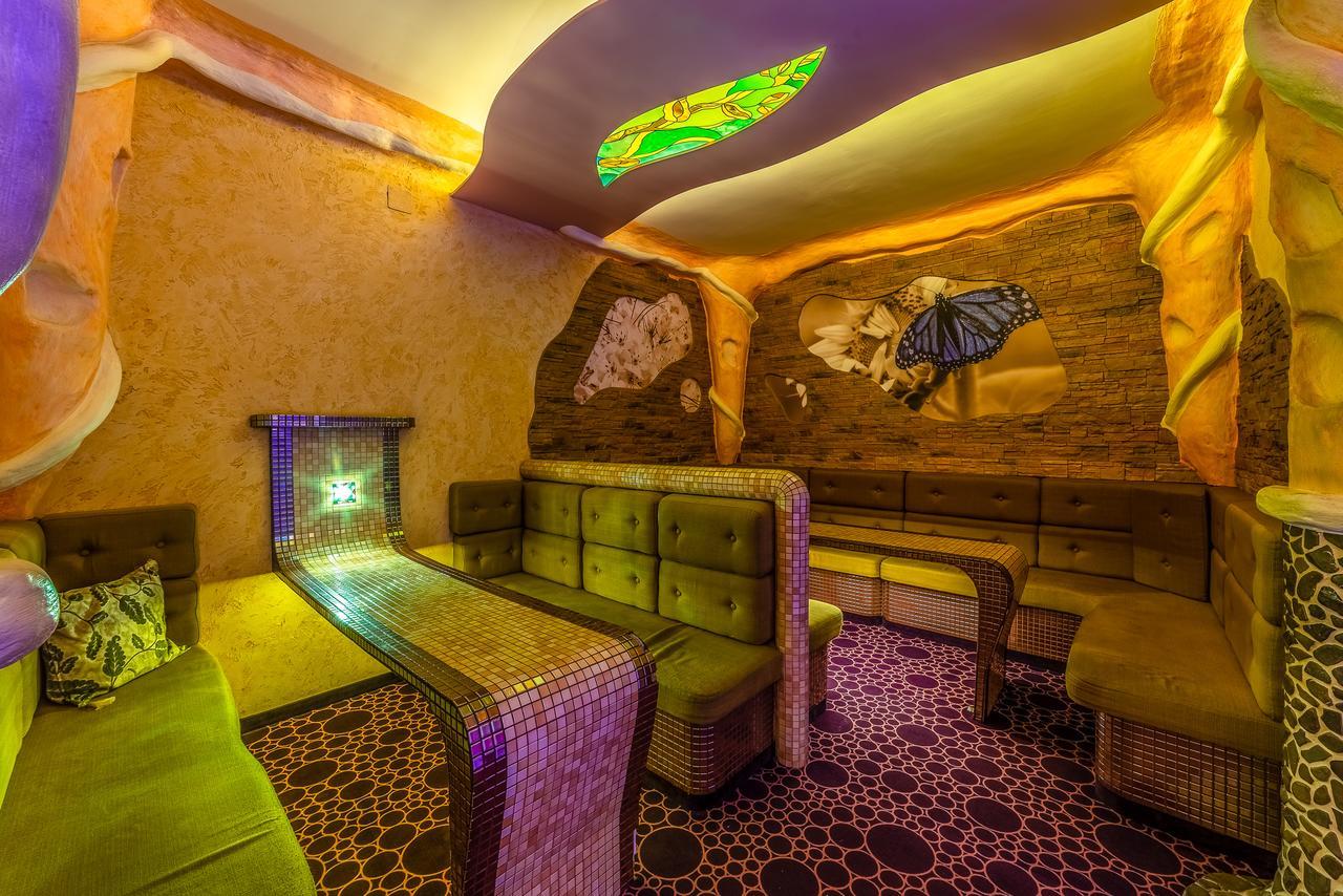 Hotel Burkaty Бялка-Татшаньска Экстерьер фото