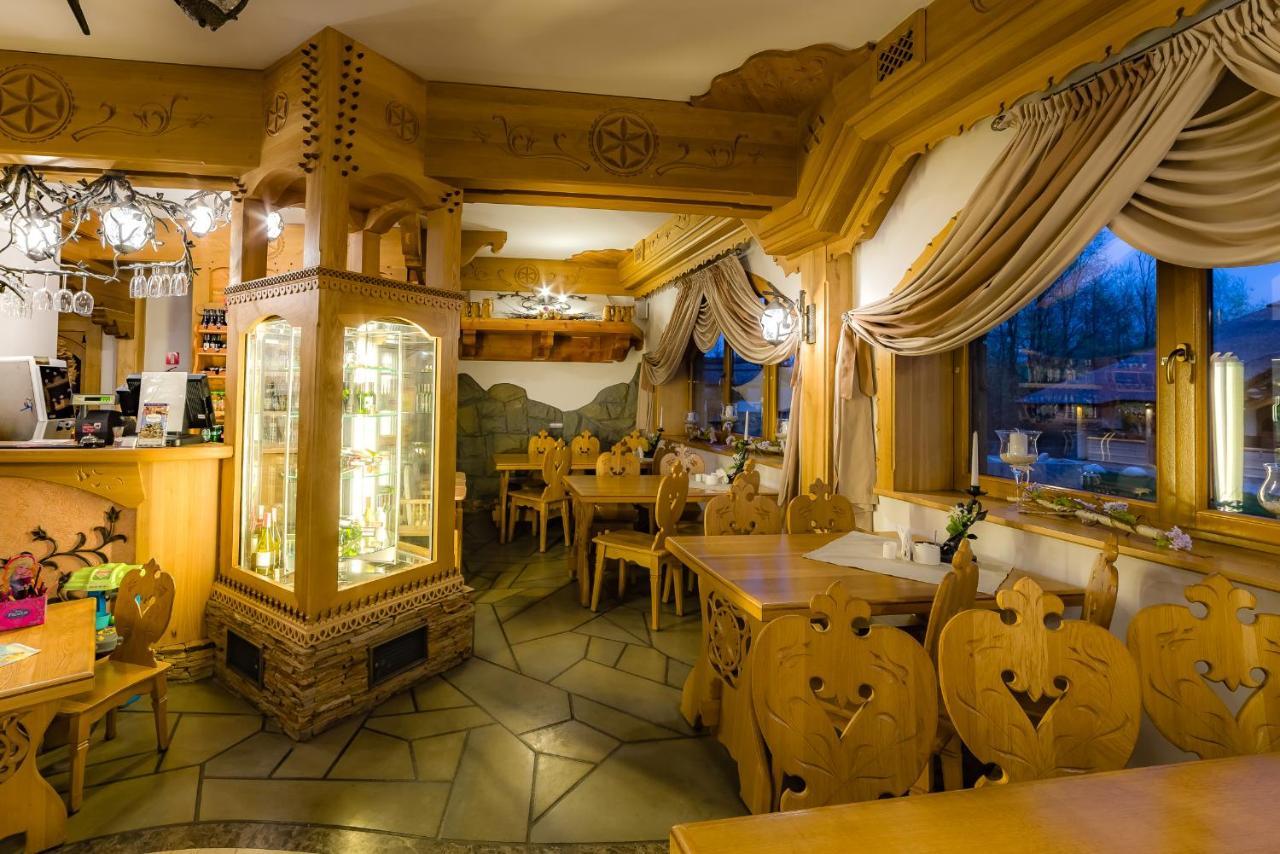 Hotel Burkaty Бялка-Татшаньска Экстерьер фото